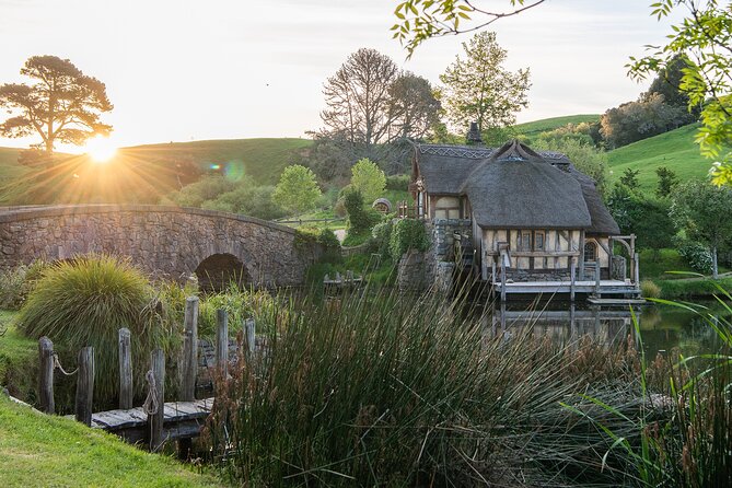 Hobbiton Movie Set Banquet Experience Private Tour From Auckland - Is $775.10 Per Person Good Value?