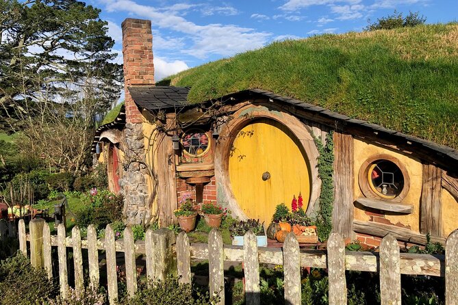 Hobbiton Movie Set Day Tour - Arriving at The Shire’s Rest