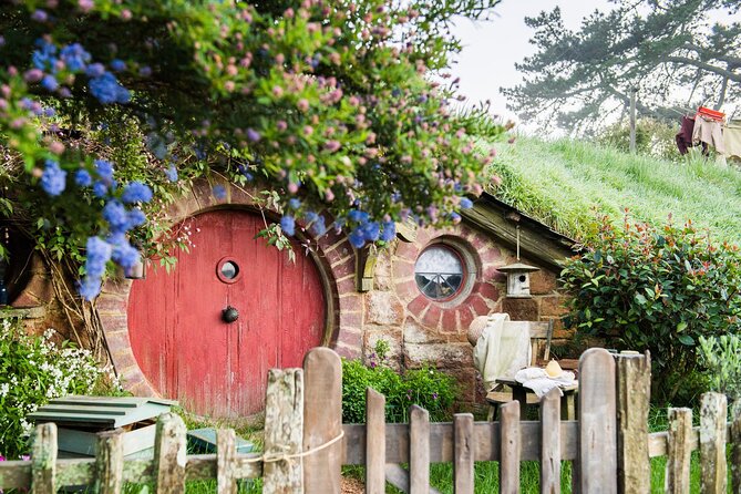 Hobbiton Movie Set Experience: Private Tour From Auckland - Entering the 12-acre Hobbiton Movie Set