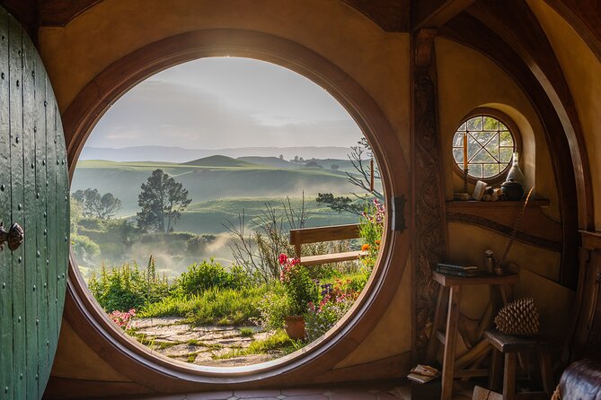 Hobbiton Movie Set Guided Day Tour with Lunch from Auckland - The return to Auckland