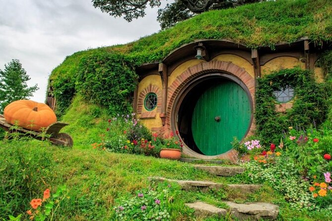 Hobbiton Movie Set Guided Tour small group from Auckland - The film-making angle adds meaning