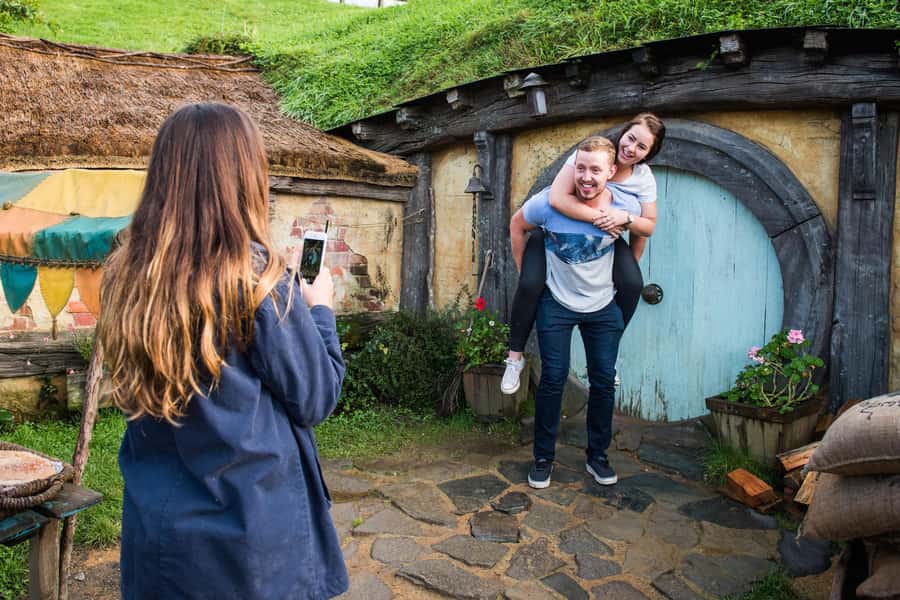 Hobbiton Movie Set & Rotorua Premium Day Tour from Auckland - Who should book this Auckland day trip?