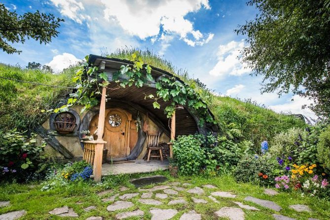 Hobbiton Movie Set Small Group Fully Guided Day Tour from Auckland - Why Hobbiton works even without the films