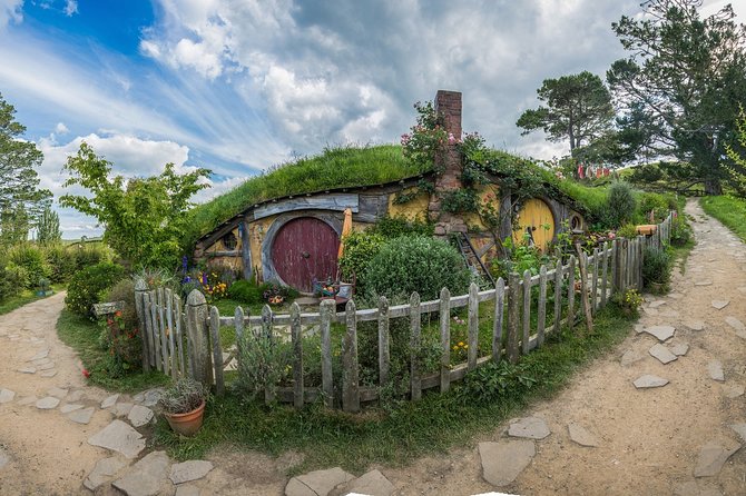 Hobbiton Movie Set Small Group Fully Guided Day Tour from Auckland - What to wear and how to prepare