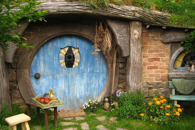 Hobbiton Movie Set Small Tour from Auckland - Who will enjoy this day most?