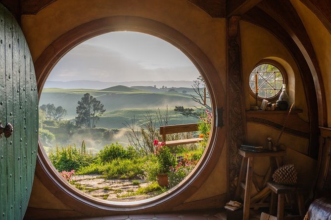 Hobbiton Movie Set& Te Puia Experience Private Tour From Auckland - The early Auckland departure and Bombay Hills