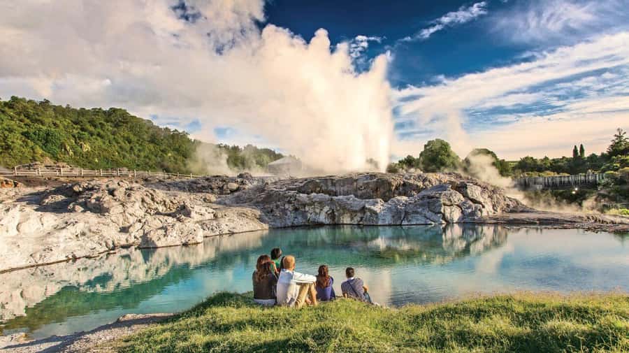 Hobbiton Movie Set & Te Puia Geothermal Valley Private Tour - Is $567 per person a fair price?