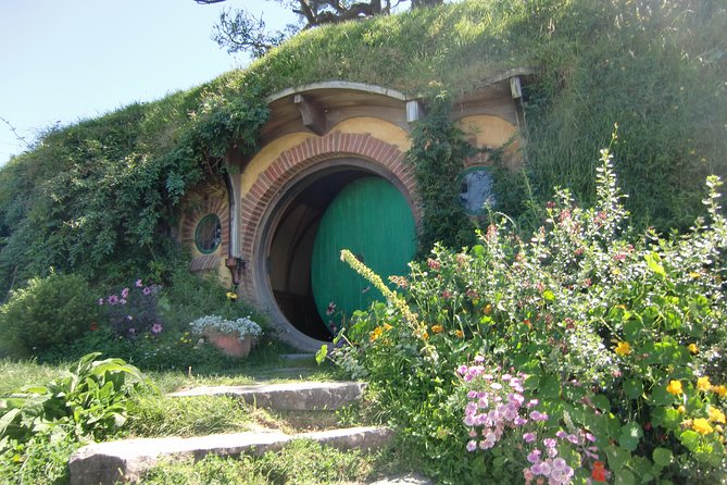 Hobbiton Movie Set Tour from Auckland - The real attraction is Hobbiton, not the road trip