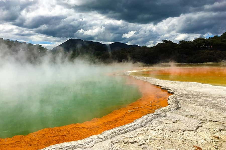 Hobbiton, Waitomo, Rotorua & Taupo 2-Day Tour from Auckland - Key points at a glance