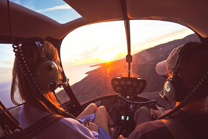 Hollywood and Beaches 50-Minute Helicopter Tour - From Van Nuys to the Hollywood sign