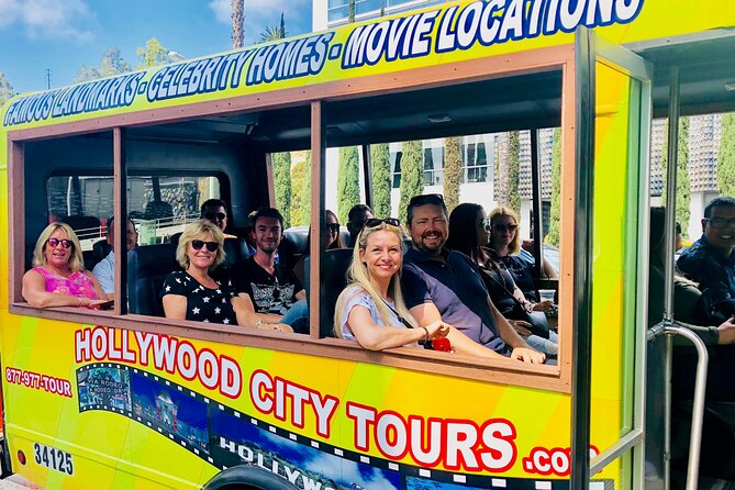 Hollywood and Celebrity Homes Bus Tour - The Beverly Hills sign gives you a real photo stop