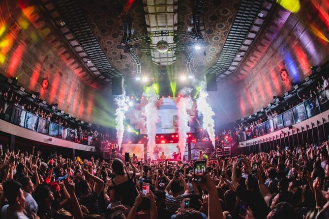 Hollywood Club Crawl in Los Angeles - Why the party host matters