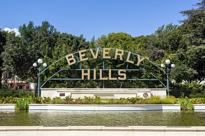 Hollywood Fame & Celebrity Homes Self-Guided Audio Bundle Tour - How the Action Tour Guide app works