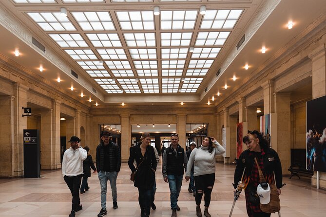 Hollywood North Experience Tour In Toronto - What the film-professional guide adds