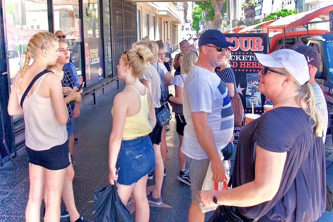 Hollywood Open Air Bus Tour: Celebrity Homes and Beverly Hills - Beverly Hills, the Beverly Hills Hotel, and Rodeo Drive
