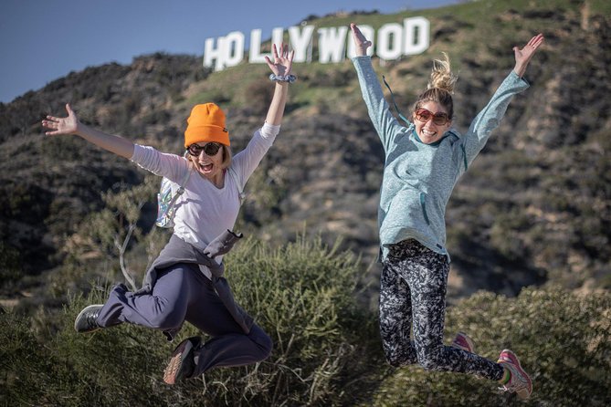 Hollywood Sign 2.5-Hour Tour with Comedians and Their Dogs - Reaching the Hollywood Sign from Innsdale Trailhead