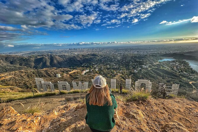 Hollywood Sign 2.5-Hour Tour with Comedians and Their Dogs - The Guide Makes the Difference