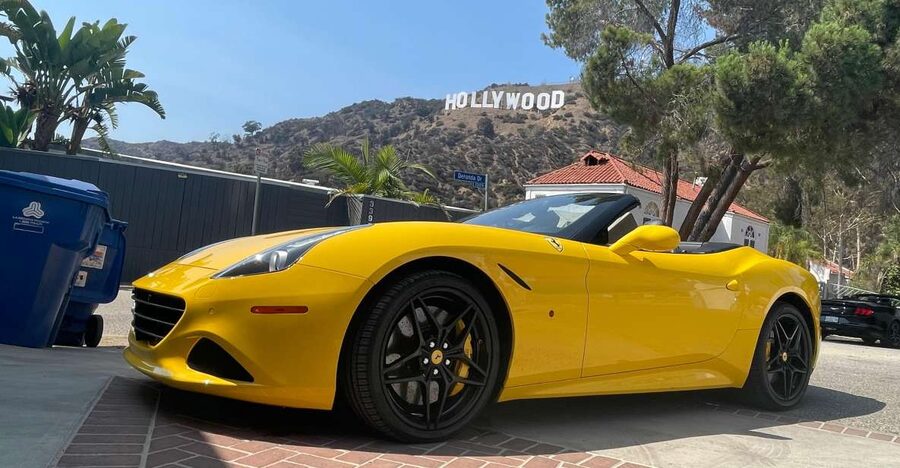 Hollywood Sign 50 Min Ferrari tour (drive or be driven) - Hollywood Boulevard to the Hills