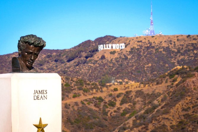 Hollywood Sign Hiking Tour to Griffith Observatory - Arriving at Griffith Observatory