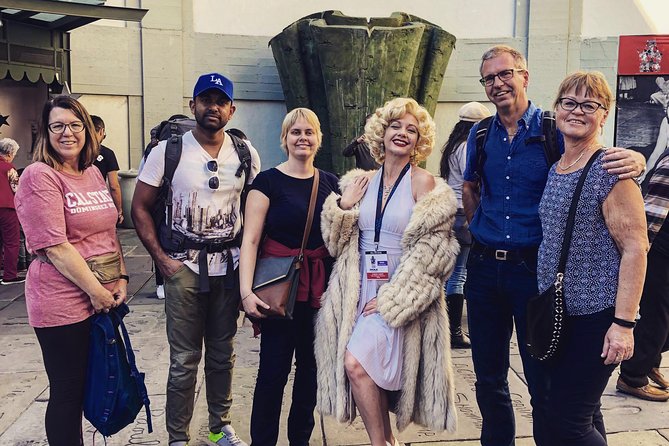 Hollywood: the Real Walking Tour - Hollywood & Highland, the crowded center