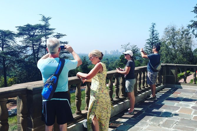 Hollywood to Beverly Hills Sightseeing Tour from Orange County - What the guide adds to the value