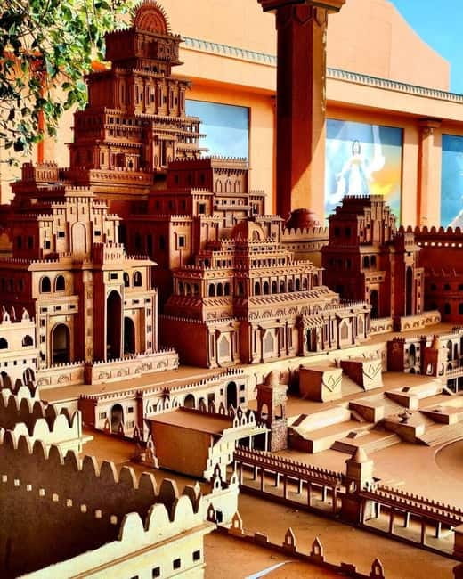 HYDERABAD RAMOJI FILM CITY TOUR - Starting from a Hyderabad city hotel