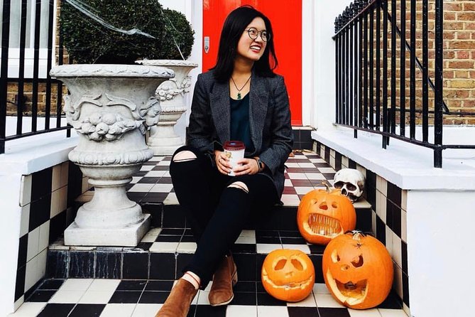Instagrammable photos in Notting Hill - Starting at Notting Hill Gate