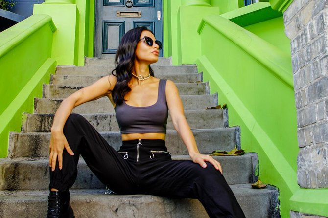 Instagrammable photos in Notting Hill - Is $477.32 per person a fair price?