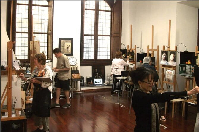 Introduction to Sculpture in Clay Class at The Florence Studio - Inside The Florence Studio on Borgo Santi Apostoli