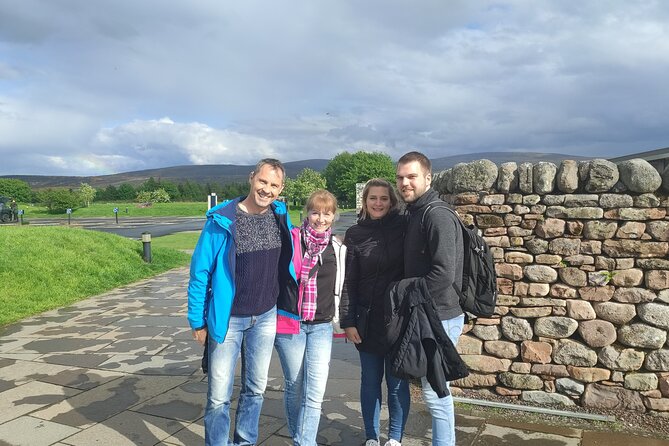 Invergordon Shore Tour Cawdor Castle Loch Ness Outlander Stones - Clava Cairns and 4,000 years of Highland history