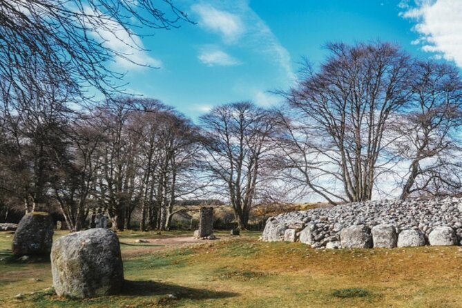 Inverness Outlander Tour - Clava Cairns, the place linked with Craigh na Dun