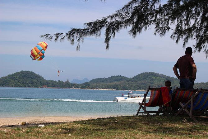 James Bond & Canoeing Day Trip with Lunch - Lunch and local life at Panyee Island