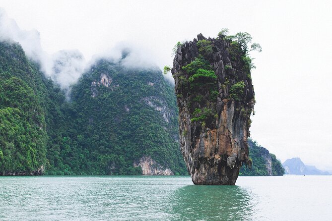 James Bond Hong Islands Sightseeing Canoe - James Bond Island gives you the famous photograph