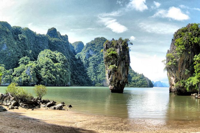 James Bond Island Adventure: Speedboat & Canoe Expedition - Lunch, drinks, and the pace of the day