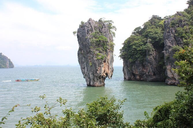 James Bond Island Big Boat Tour from Phuket - Khao Phing Kan and the famous James Bond setting
