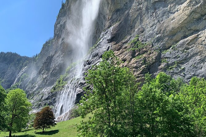 James Bond’s Schilthorn & Mürren Tour | From Bern - The cable car is part of the attraction