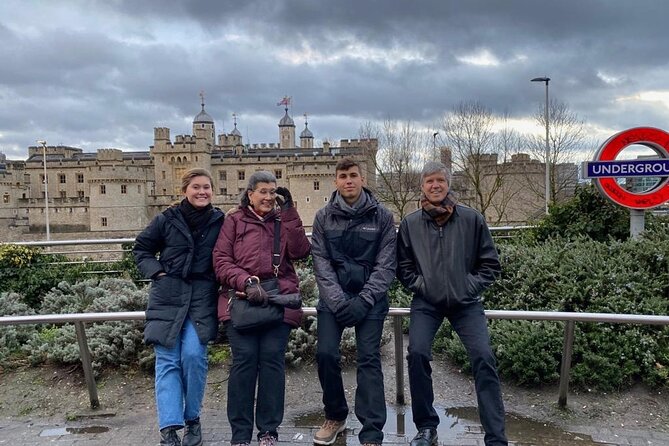 James Bond Ultimate Spy Taxi Tour - Westminster and the real spy trail