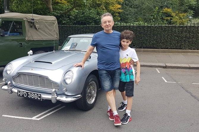 James Bond Ultimate Spy Taxi Tour - The optional Bond in Motion finish