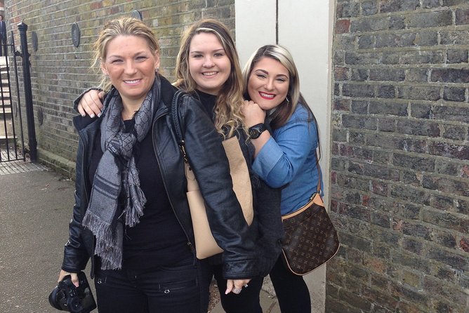 James Bond Ultimate Spy Taxi Tour - Starting with MI6, MI5, and Ian Fleming