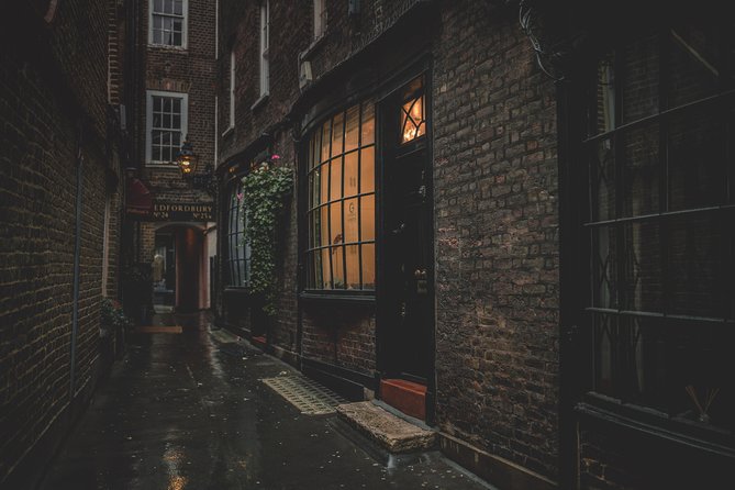 JK Rowling's Harry Potter Walking Tour in Edinburgh - Victoria Street and the Diagon Alley connection