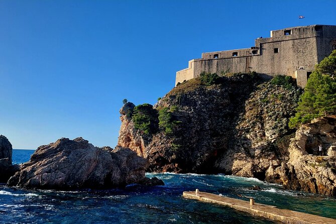 King's Landing Revealed! Game of Thrones Fans 1st Choice in Dubrovnik - The Iron Throne photo stop