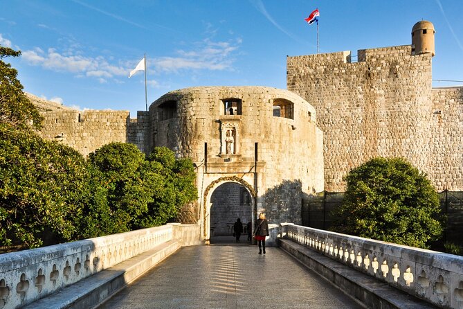 Kings and Dragons: A Game of Thrones Private Tour in Dubrovnik - Passing through Pile Gate into King’s Landing