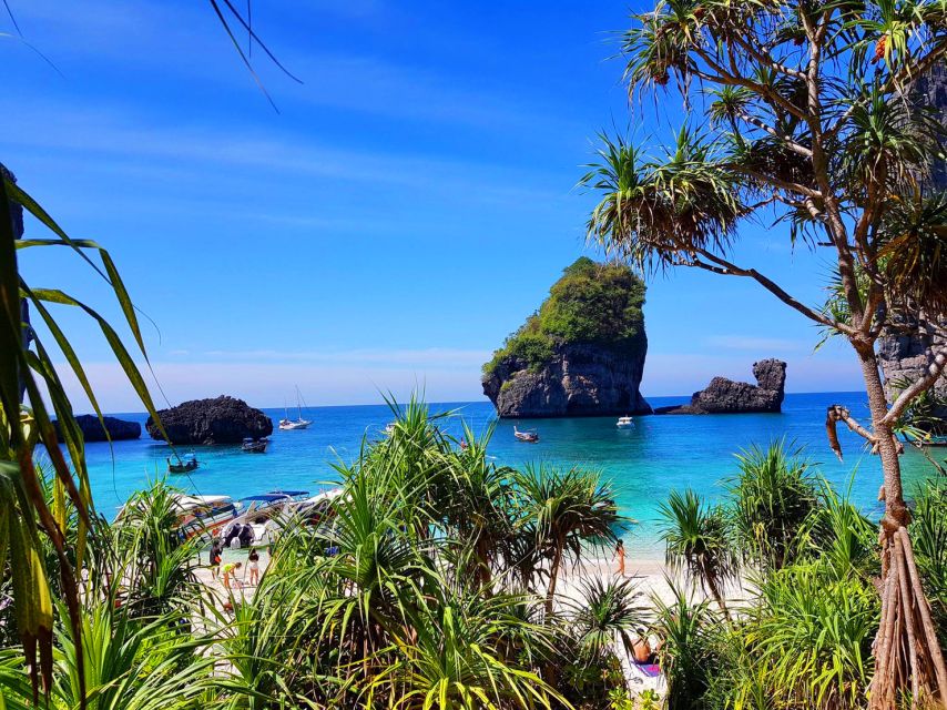 Ko Yao: Premium James Bond Island Trip by Speedboat & Canoe - Lunch and Local Life at Koh Panyee