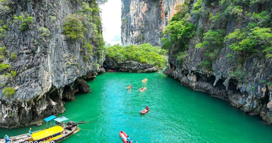 Krabi: James Bond Sightseeing Boat Tour with Buffet Lunch - Koh Panak: limestone walls, caves, and lagoons