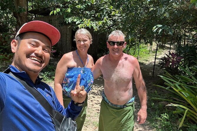 Krabi: Jurassic Jungle Kayak and Phra Nang Cave Beach Tour - Swimming in the Emerald Pond