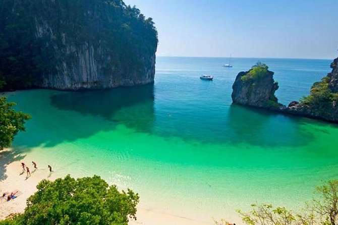 Krabi to James Bond and Hong Islands Offbeat Speedboat Tour - Hong Island and its limestone lagoon