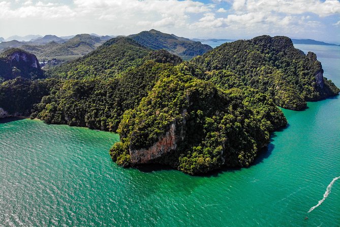 Krabi to James Bond and Hong Islands Offbeat Speedboat Tour - Lunch on a beach, not at a restaurant