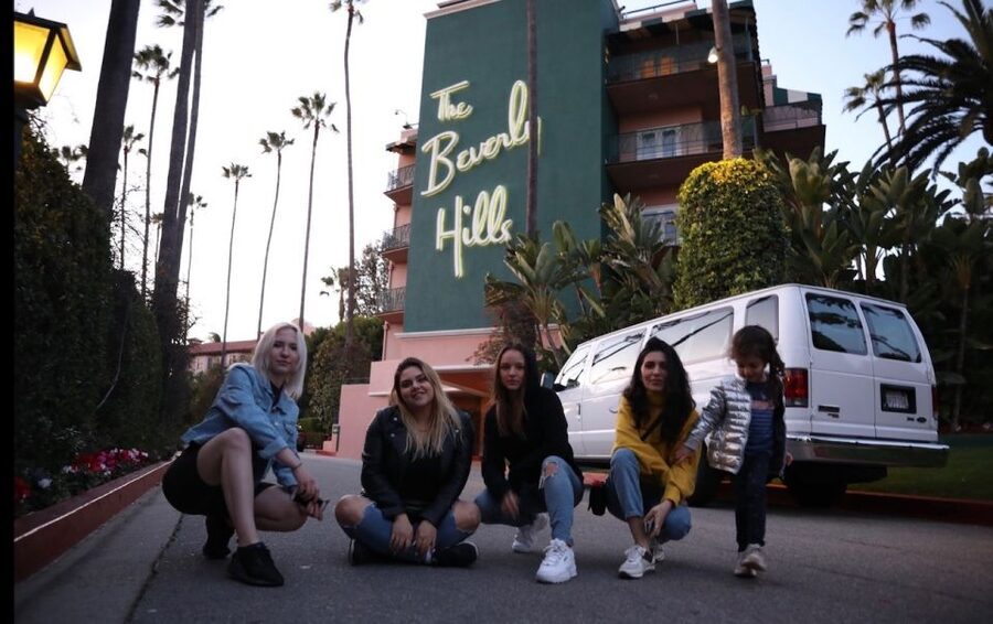 LA VIP Tour : Beverly Hills, Sunset Strip, & Hollywood Sign! - Is $59 a fair price for three hours?