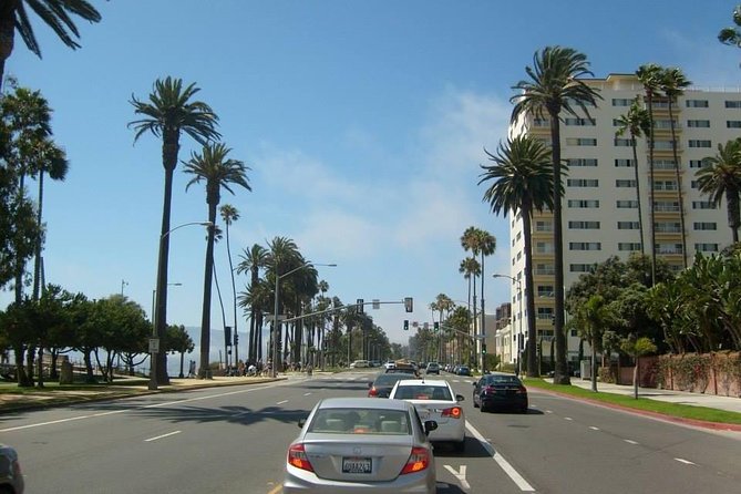 Limo Tour: Hollywood, Beverly Hills, Santa Monica, Venice, Malibu - Santa Monica Pier in a 30-minute first stop