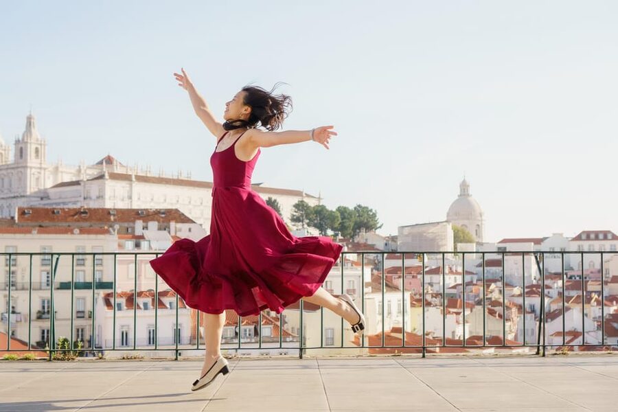 Lisbon: Cinematic Photoshoot with Local Photographer Guide - Why a Lisbon photoshoot can be worth the time
